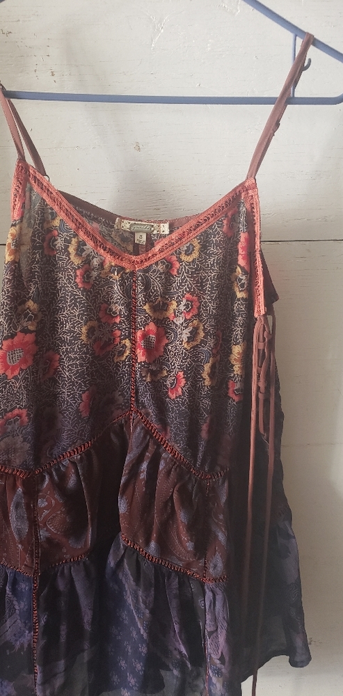 Gimmicks tank top